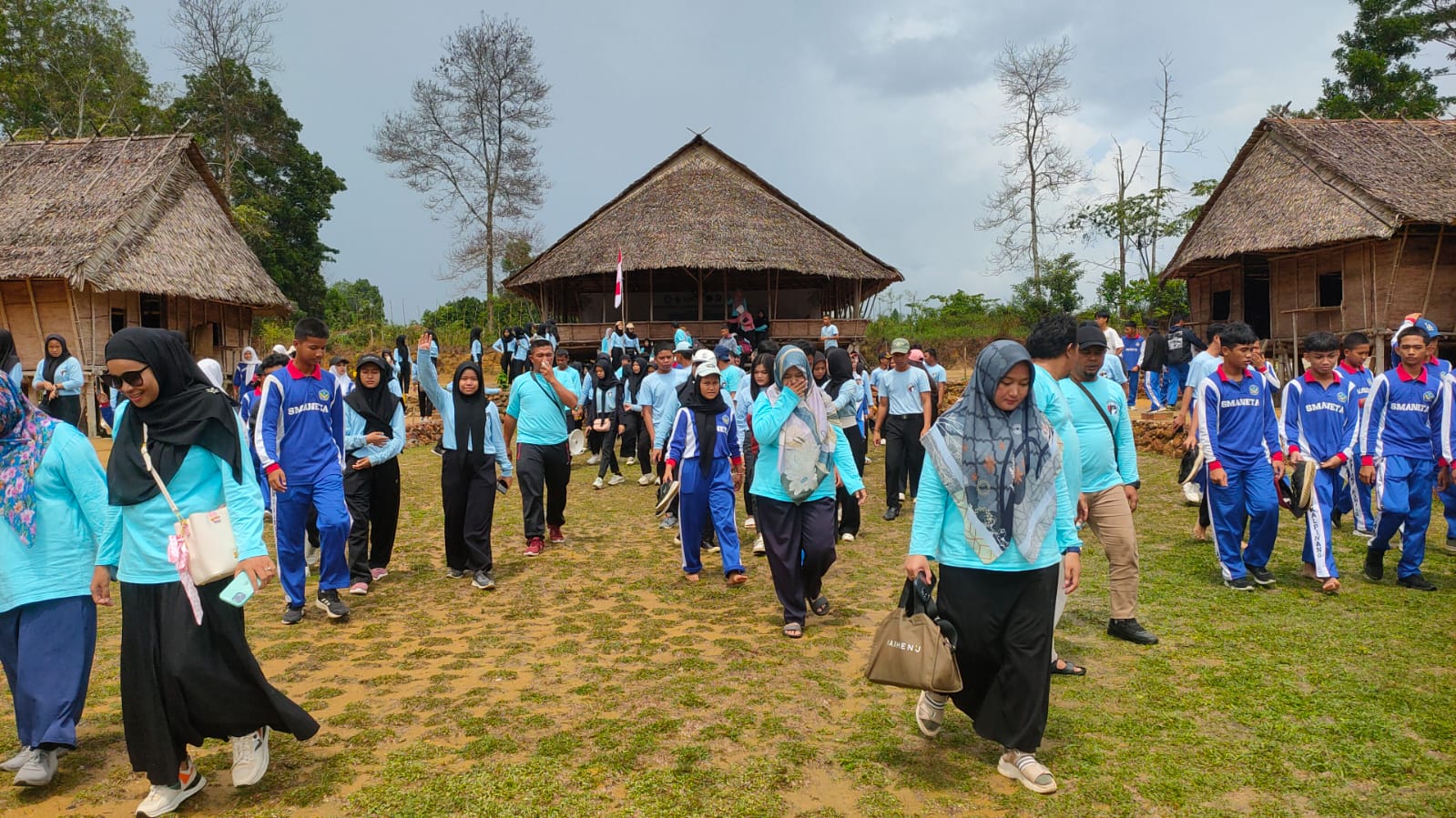 Kunjungan ke Kampung Adat Gebong Memarong