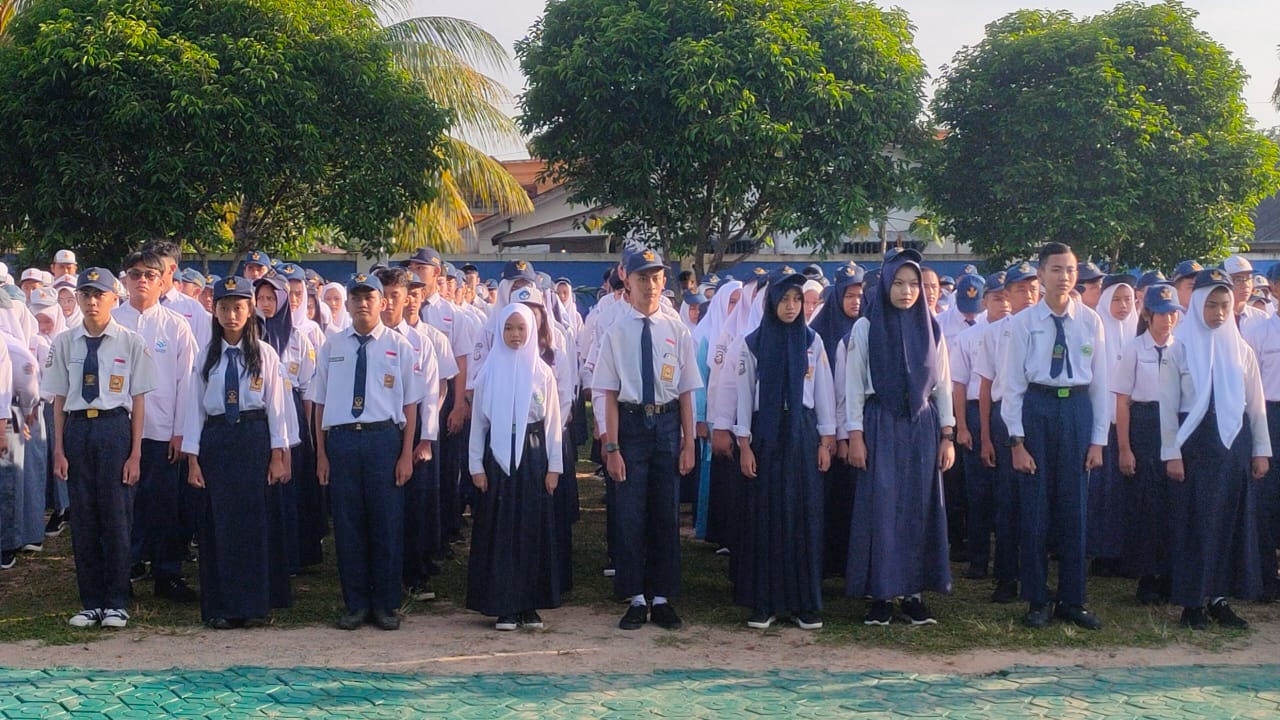 HARI PERTAMA MASUK SEKOLAH