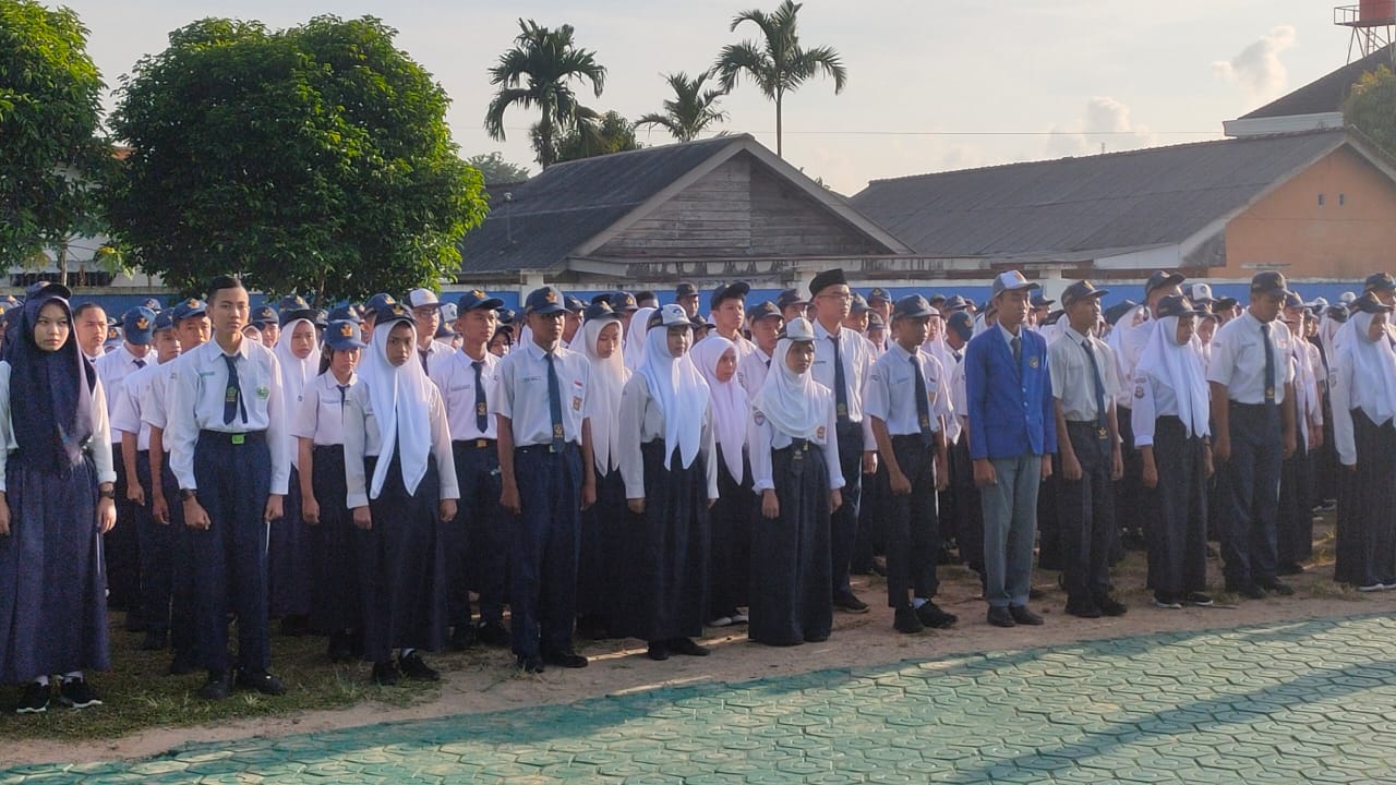 HARI PERTAMA MASUK SEKOLAH