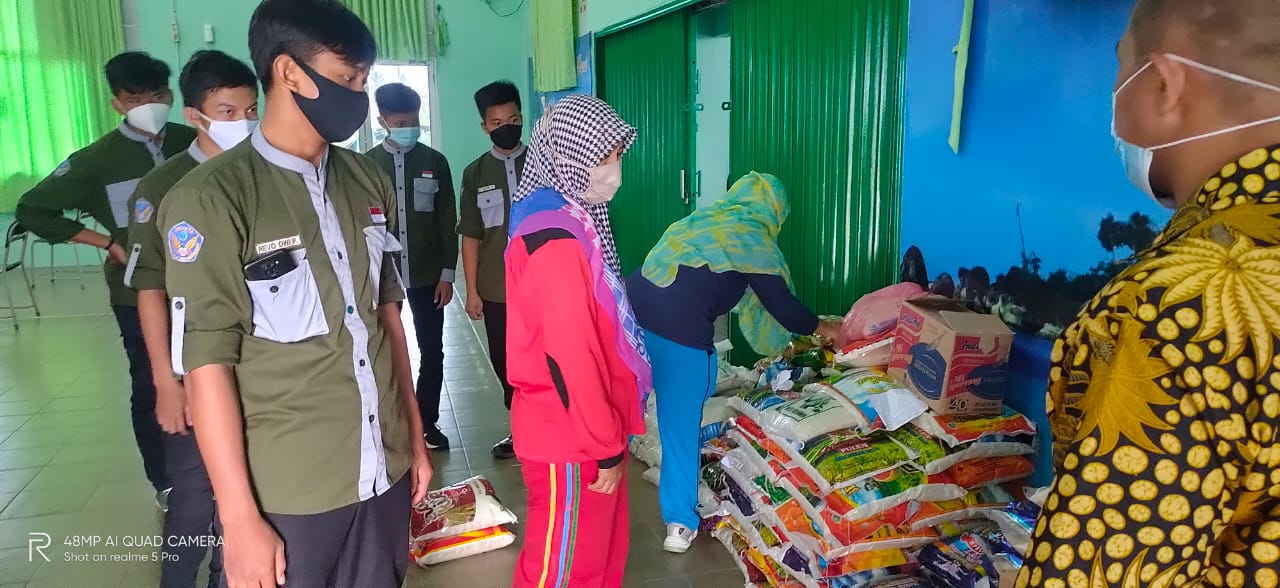 Bantuan Sosial Warga Sekolah bulan Ramadhan 1442 H