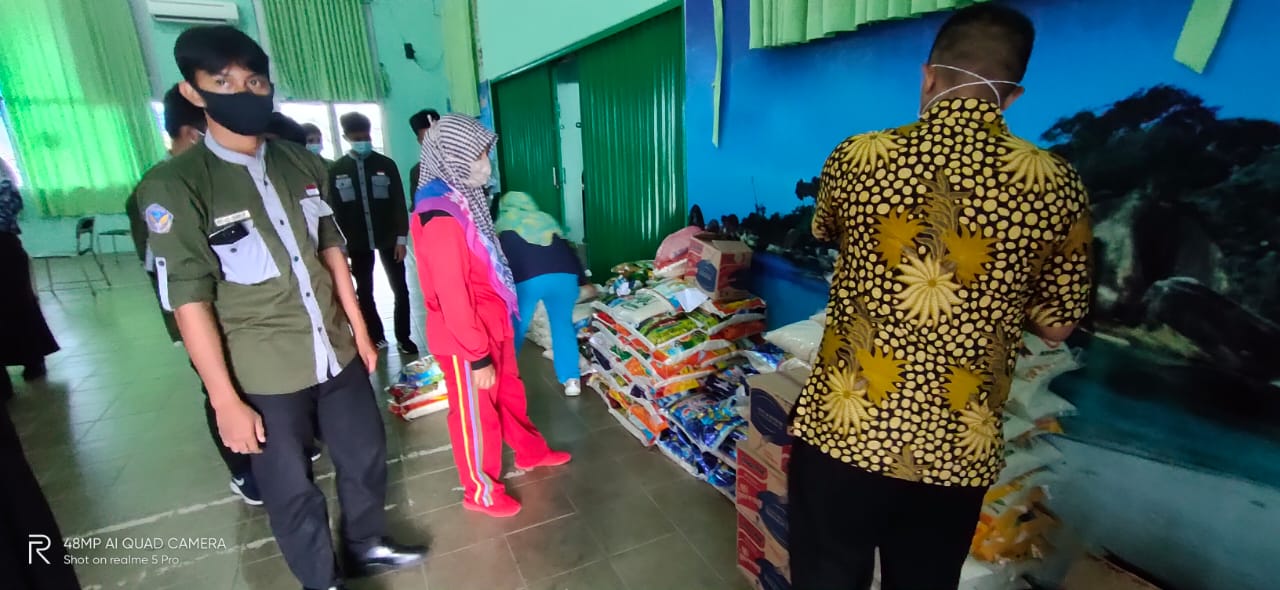 Bantuan Sosial Warga Sekolah bulan Ramadhan 1442 H