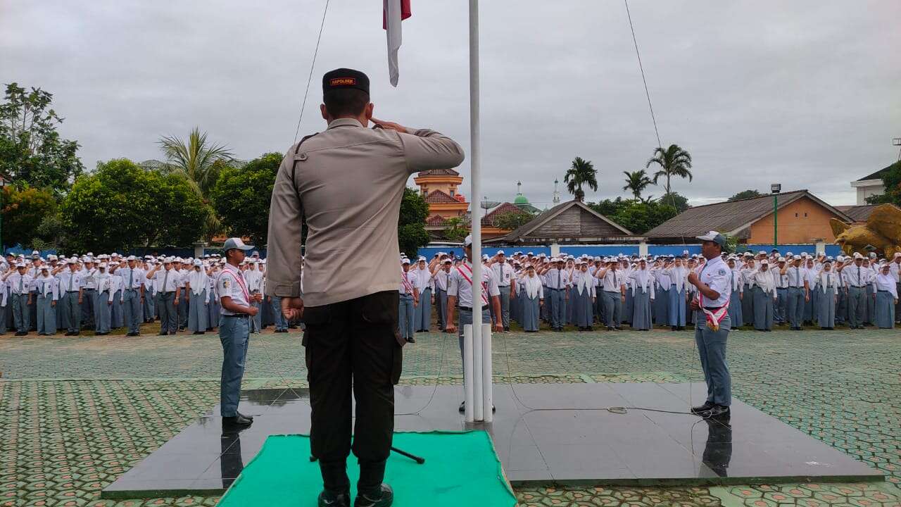 Upacara Bendera "Anti Geng Motor"