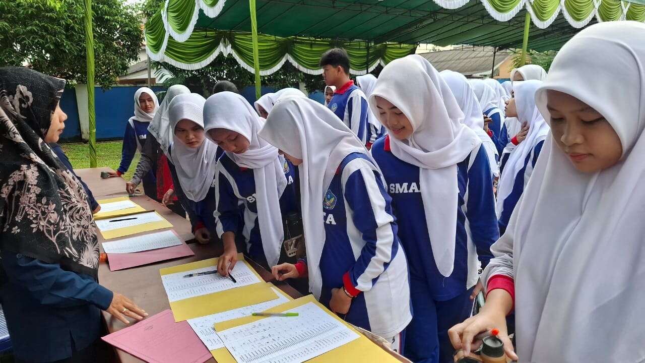 B2SA GOES TO SCHOOL