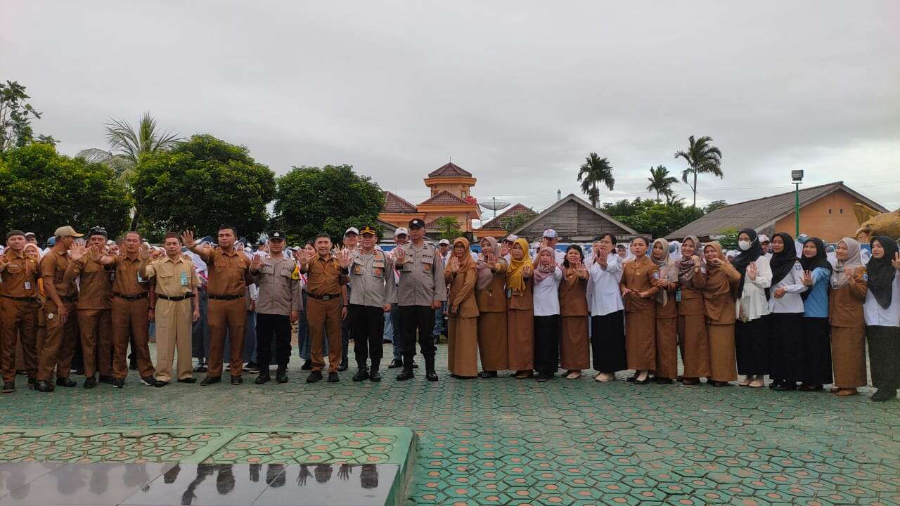 Upacara Bendera "Anti Geng Motor"