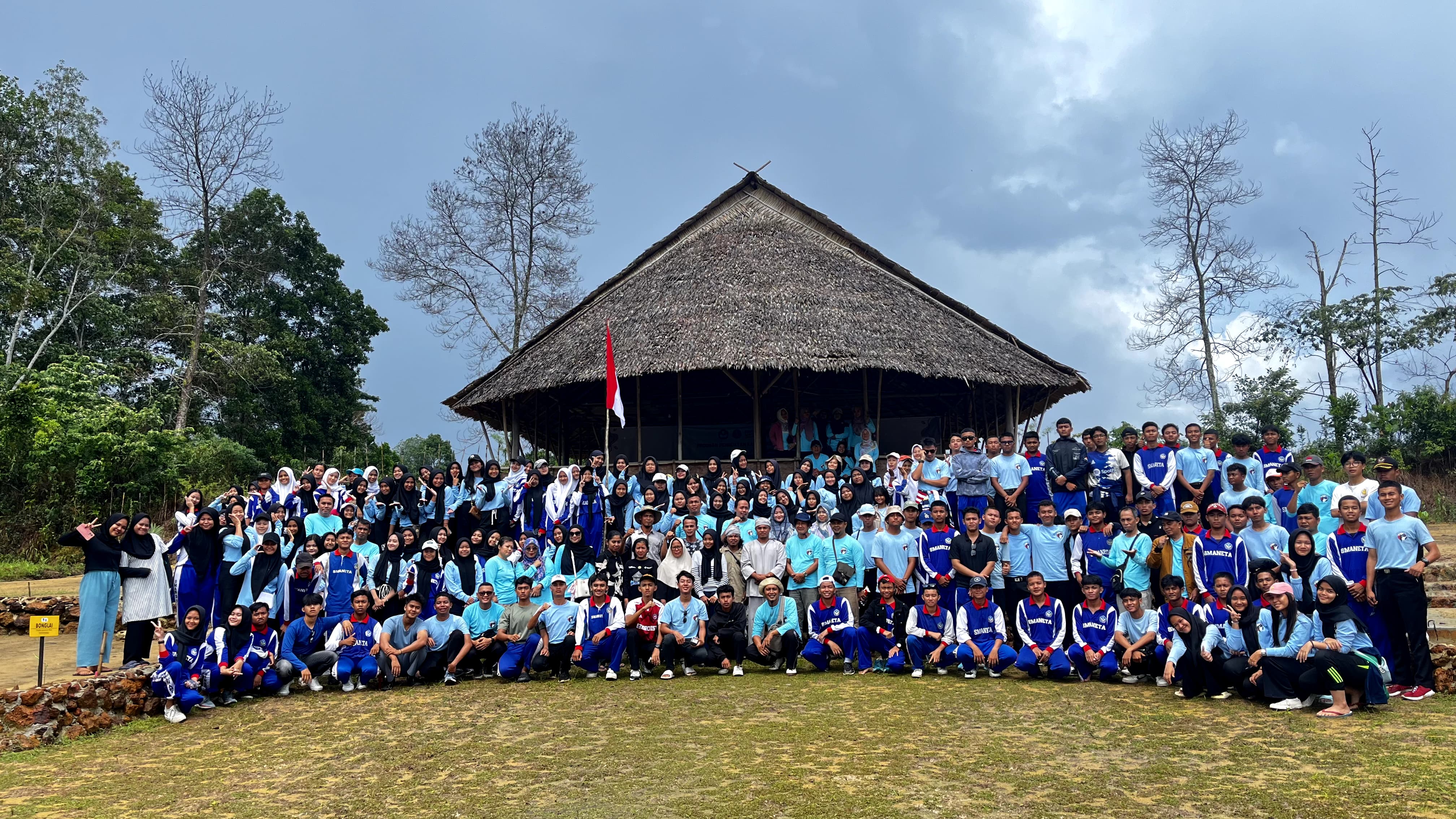 Kunjungan ke Kampung Adat Gebong Memarong