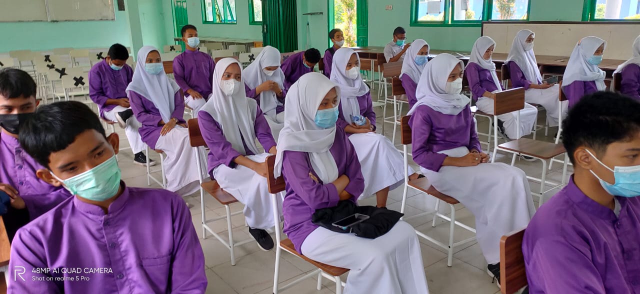 Sosialisasi Persiapan Pemebelajaran tatap muka dan sistem SeleksiMPTN 2021 dengan Siswa