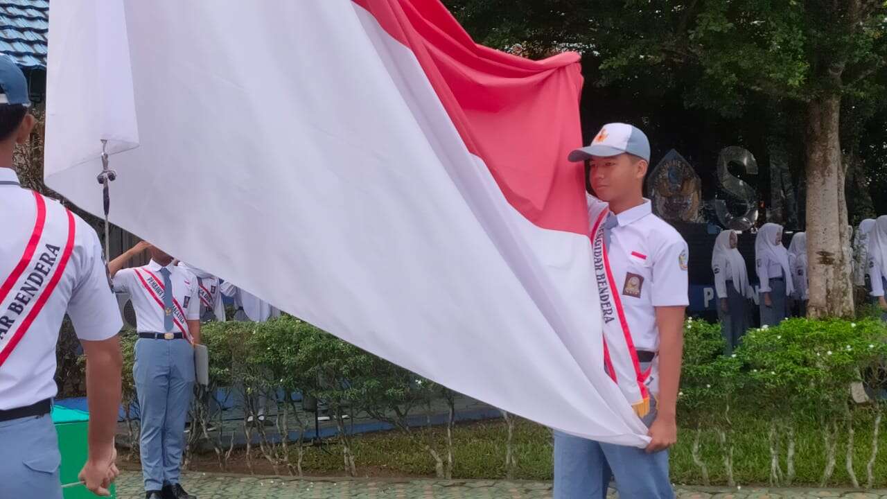 Upacara Bendera "Anti Geng Motor"