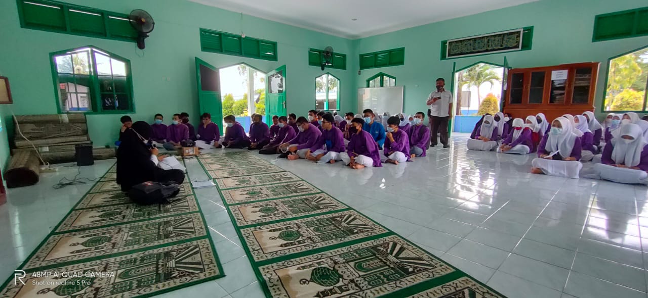 Sosialisasi Persiapan Pemebelajaran tatap muka dan sistem SeleksiMPTN 2021 dengan Siswa